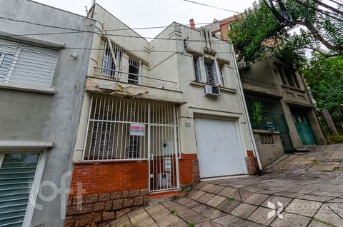 Image 34 - 228108